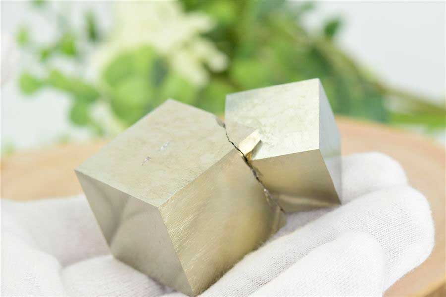 スペイン産　パイライト　キュービックパイライト　原石　鉱物　黄鉄鉱　 Navajun　Pyrite　天然石　パワーストーン