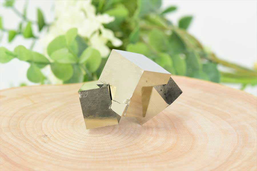 スペイン産　パイライト　キュービックパイライト　原石　鉱物　黄鉄鉱　 Navajun　Pyrite　天然石　パワーストーン