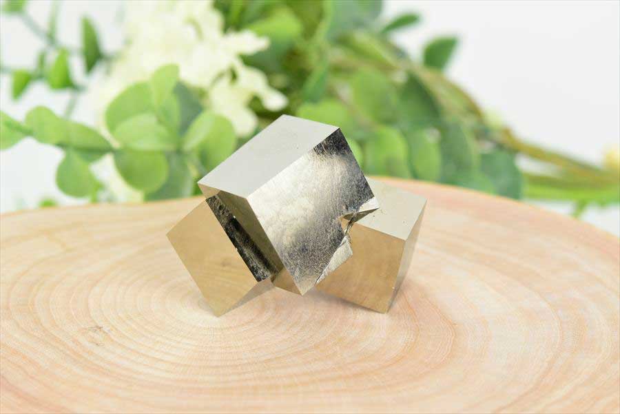 スペイン産　パイライト　キュービックパイライト　原石　鉱物　黄鉄鉱　 Navajun　Pyrite　天然石　パワーストーン