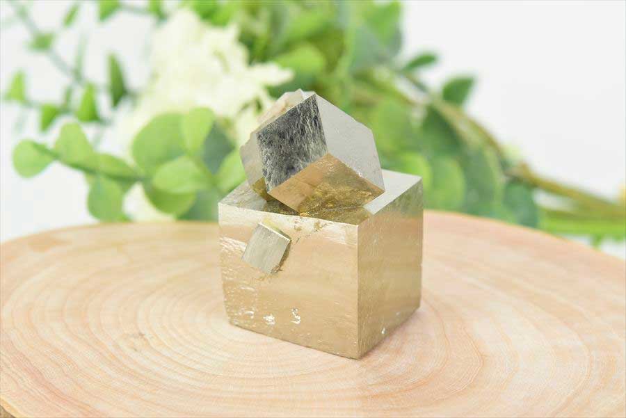 スペイン産　パイライト　キュービックパイライト　原石　鉱物　黄鉄鉱　 Navajun　Pyrite　天然石　パワーストーン