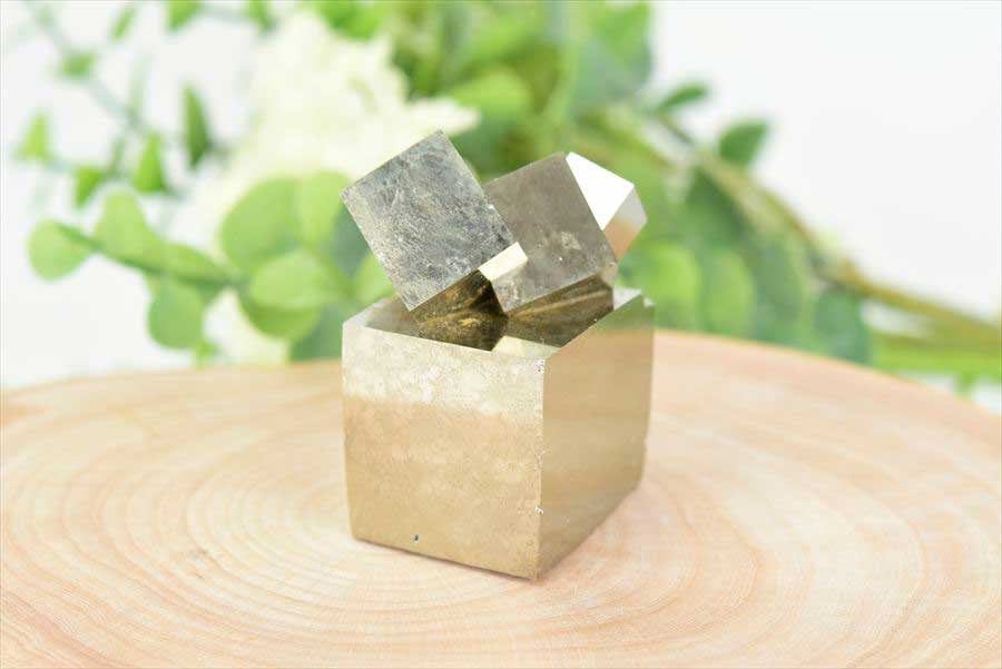 スペイン産　パイライト　キュービックパイライト　原石　鉱物　黄鉄鉱　 Navajun　Pyrite　天然石　パワーストーン