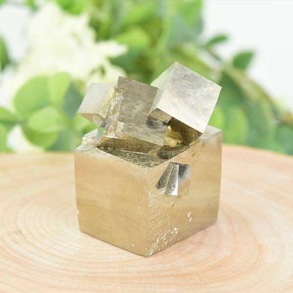 スペイン産　パイライト　キュービックパイライト　原石　鉱物　黄鉄鉱　 Navajun　Pyrite　天然石　パワーストーン