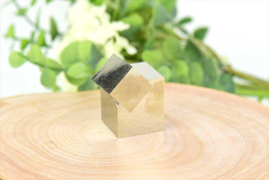 スペイン産　パイライト　キュービックパイライト　原石　鉱物　黄鉄鉱　 Navajun　Pyrite　天然石　パワーストーン