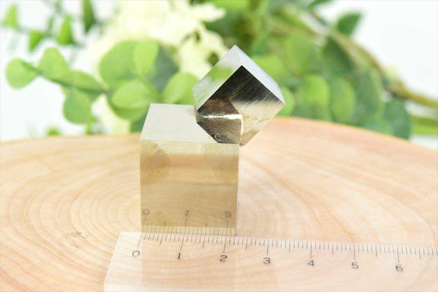 スペイン産　パイライト　キュービックパイライト　原石　鉱物　黄鉄鉱　 Navajun　Pyrite　天然石　パワーストーン