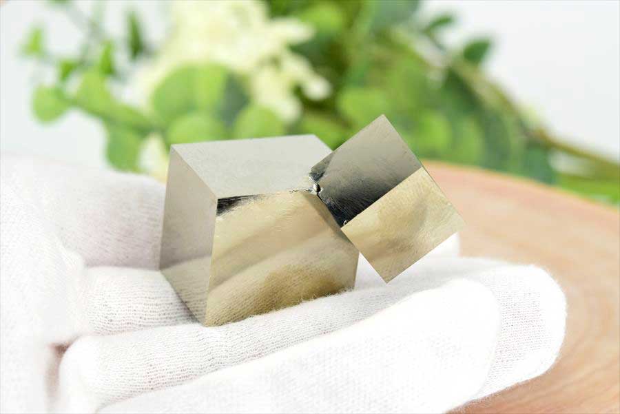 スペイン産　パイライト　キュービックパイライト　原石　鉱物　黄鉄鉱　 Navajun　Pyrite　天然石　パワーストーン