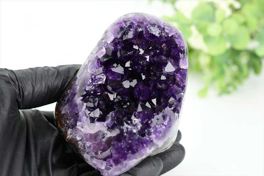 アメジスト　紫水晶　クラスター　原石　ウルグアイ産アメジスト　アルティガス　Artigas Uruguay　インテリア　浄化　置物　カットベース　天然石　パワーストーン
