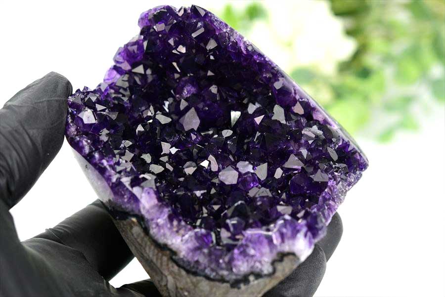 アメジスト　紫水晶　クラスター　原石　ウルグアイ産アメジスト　アルティガス　Artigas Uruguay　インテリア　浄化　置物　カットベース　天然石　パワーストーン