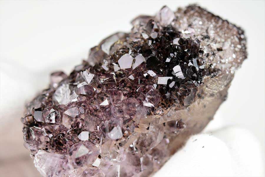 カルサイト 蛍光 ブラックアメジスト calcite covered amethyst アメジストコーティング 方解石 紫水晶 蛍光鉱物 ウルグアイ産