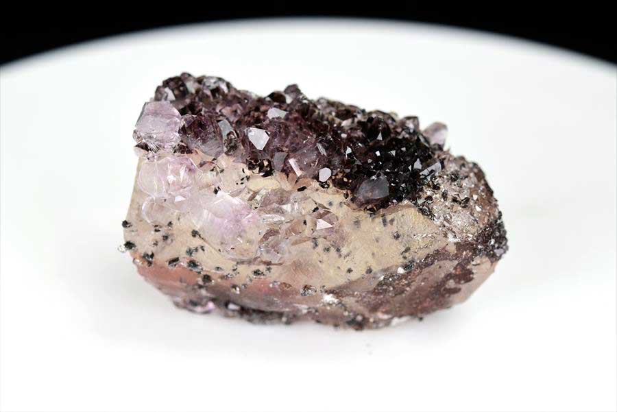 カルサイト 蛍光 ブラックアメジスト calcite covered amethyst アメジストコーティング 方解石 紫水晶 蛍光鉱物 ウルグアイ産