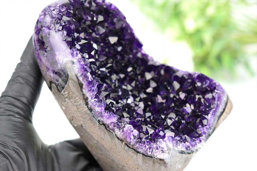 アメジスト　紫水晶　クラスター　原石　ウルグアイ産アメジスト　アルティガス　Artigas Uruguay　インテリア　浄化　置物　カットベース　天然石　パワーストーン