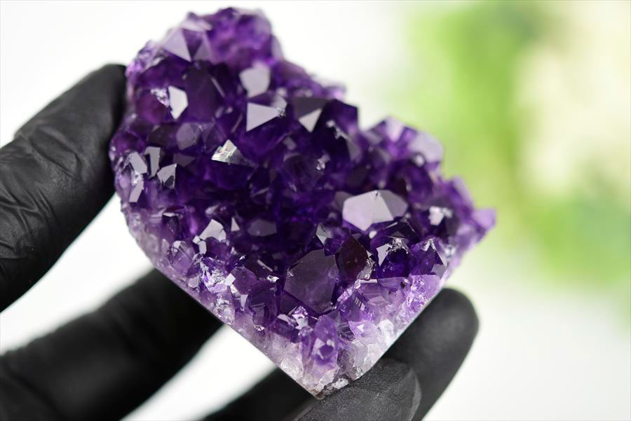 アメジスト　紫水晶　クラスター　原石　ウルグアイ産アメジスト　アルティガス　Artigas Uruguay　インテリア　浄化　置物　カットベース　天然石　パワーストーン