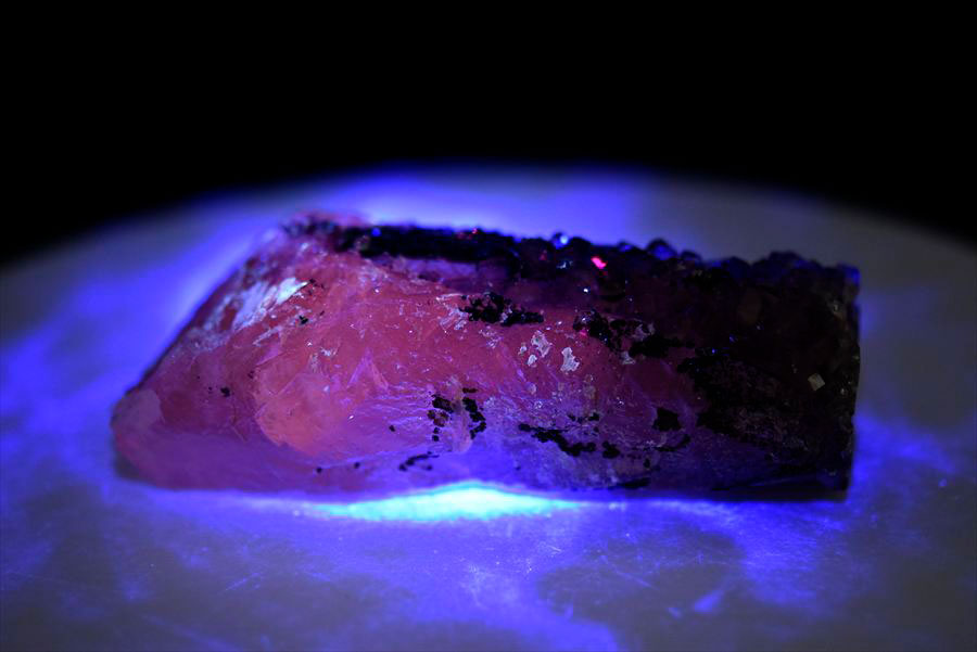 カルサイト 蛍光 ブラックアメジスト calcite covered amethyst アメジストコーティング 方解石 紫水晶 蛍光鉱物 ウルグアイ産