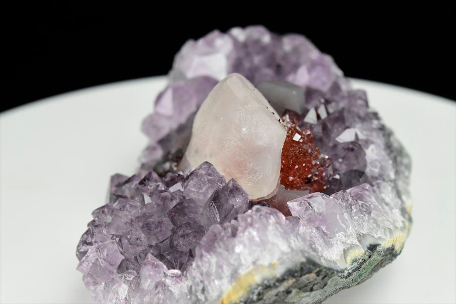 カルサイト 蛍光 ブラックアメジスト calcite covered amethyst アメジストコーティング 方解石 紫水晶 蛍光鉱物 ウルグアイ産