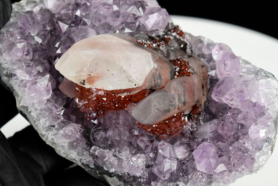 カルサイト 蛍光 ブラックアメジスト calcite covered amethyst アメジストコーティング 方解石 紫水晶 蛍光鉱物 ウルグアイ産