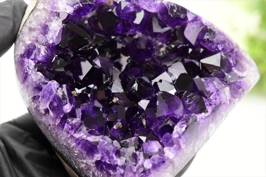アメジスト　紫水晶　クラスター　原石　ウルグアイ産アメジスト　アルティガス　Artigas Uruguay　インテリア　浄化　置物　カットベース　天然石　パワーストーン