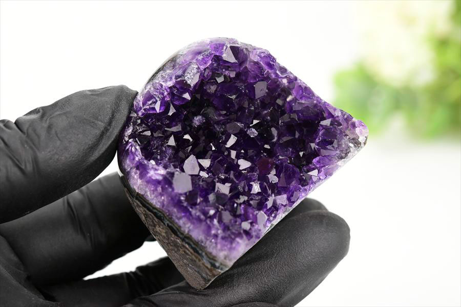 アメジスト　紫水晶　クラスター　原石　ウルグアイ産アメジスト　アルティガス　Artigas Uruguay　インテリア　浄化　置物　カットベース　天然石　パワーストーン