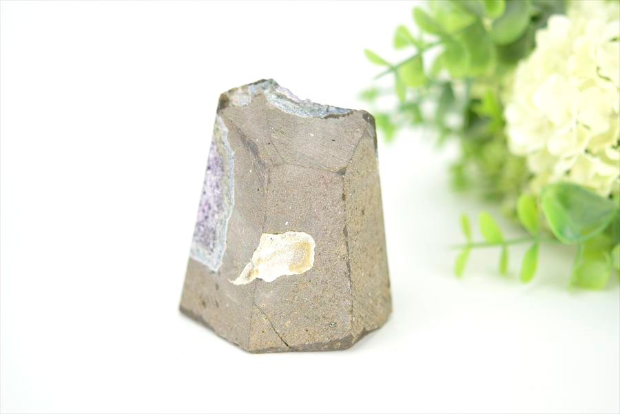 アメジスト　紫水晶　クラスター　原石　ウルグアイ産アメジスト　アルティガス　Artigas Uruguay　インテリア　浄化　置物　カットベース　天然石　パワーストーン