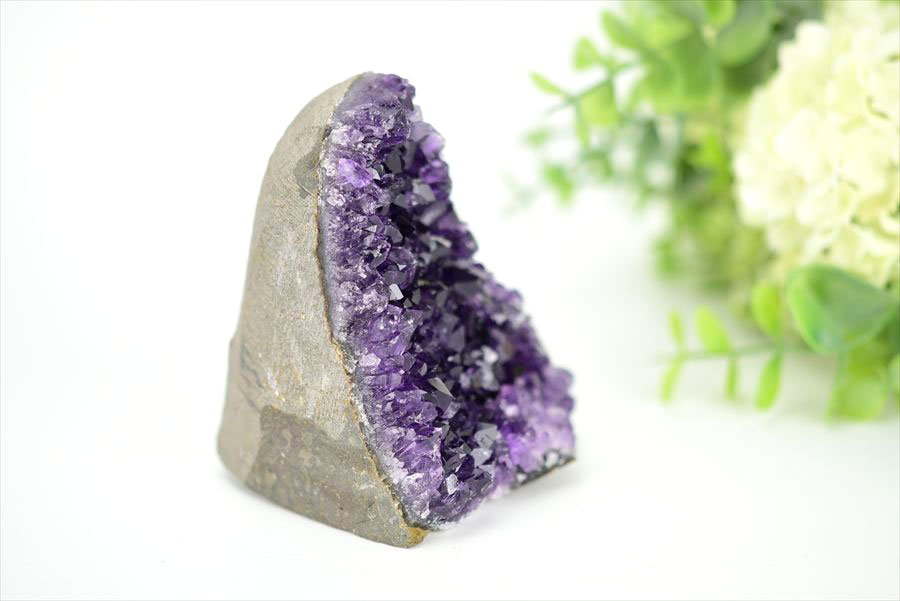 アメジスト　紫水晶　クラスター　原石　ウルグアイ産アメジスト　アルティガス　Artigas Uruguay　インテリア　浄化　置物　カットベース　天然石　パワーストーン