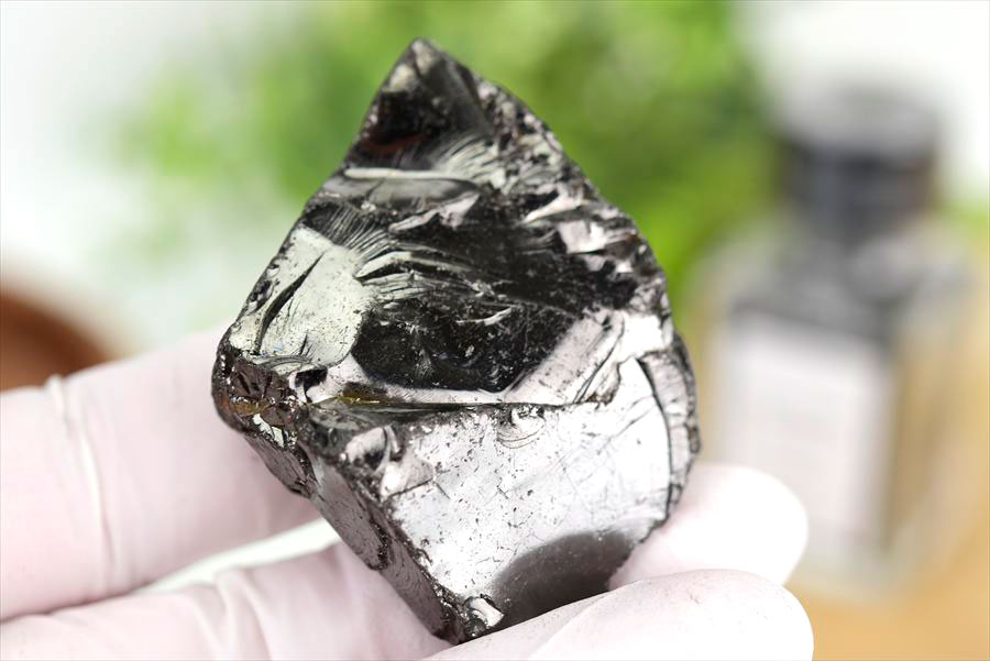 シュンガイト　エリートシュンガイト　ノーブルシュンガイト　シルバーシュンガイト　noble shungite　原石　電磁波　デトックス　浄化　天然石　パワーストーン