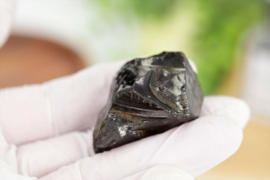 シュンガイト　エリートシュンガイト　ノーブルシュンガイト　シルバーシュンガイト　noble shungite　原石　電磁波　デトックス　浄化　天然石　パワーストーン