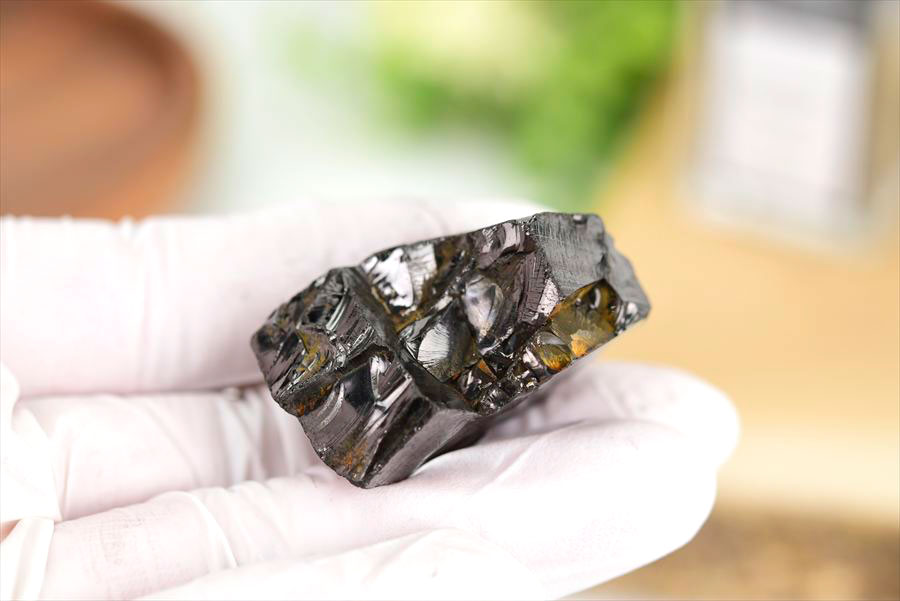 シュンガイト　エリートシュンガイト　ノーブルシュンガイト　シルバーシュンガイト　noble shungite　原石　電磁波　デトックス　浄化　天然石　パワーストーン