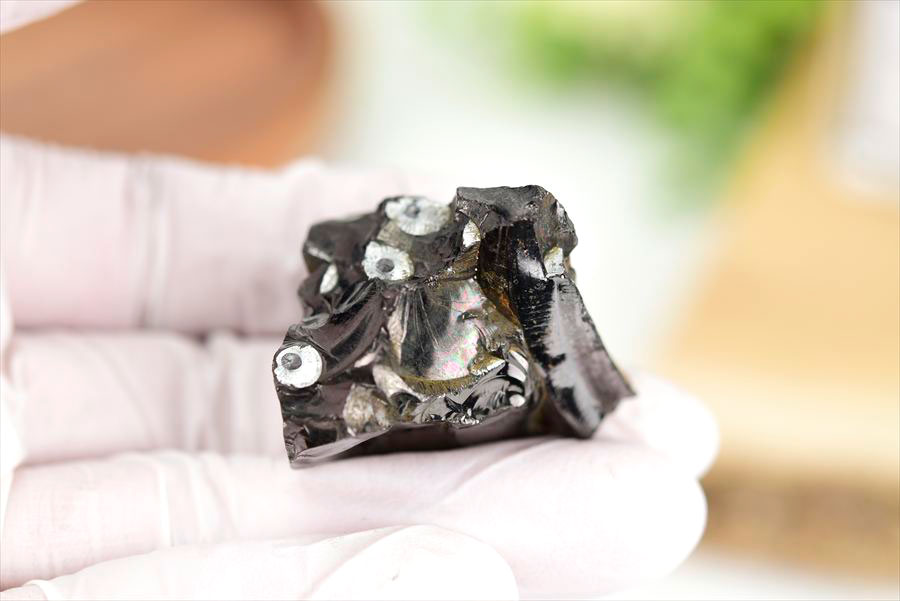 シュンガイト　エリートシュンガイト　ノーブルシュンガイト　シルバーシュンガイト　noble shungite　原石　電磁波　デトックス　浄化　天然石　パワーストーン