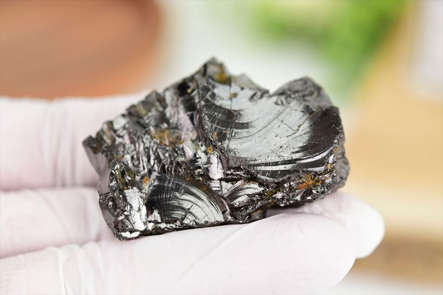シュンガイト　エリートシュンガイト　ノーブルシュンガイト　シルバーシュンガイト　noble shungite　原石　電磁波　デトックス　浄化　天然石　パワーストーン