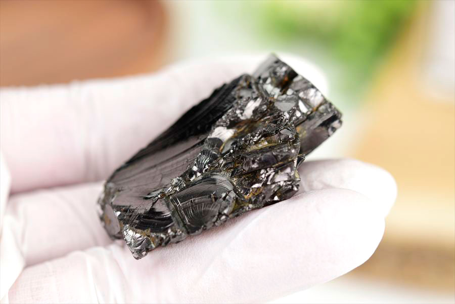 シュンガイト　エリートシュンガイト　ノーブルシュンガイト　シルバーシュンガイト　noble shungite　原石　電磁波　デトックス　浄化　天然石　パワーストーン