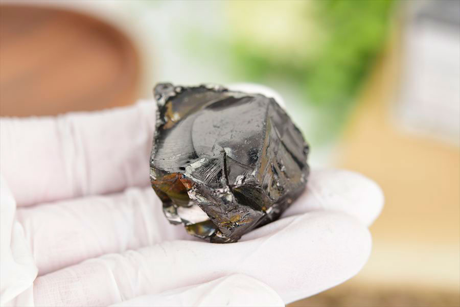 シュンガイト　エリートシュンガイト　ノーブルシュンガイト　シルバーシュンガイト　noble shungite　原石　電磁波　デトックス　浄化　天然石　パワーストーン