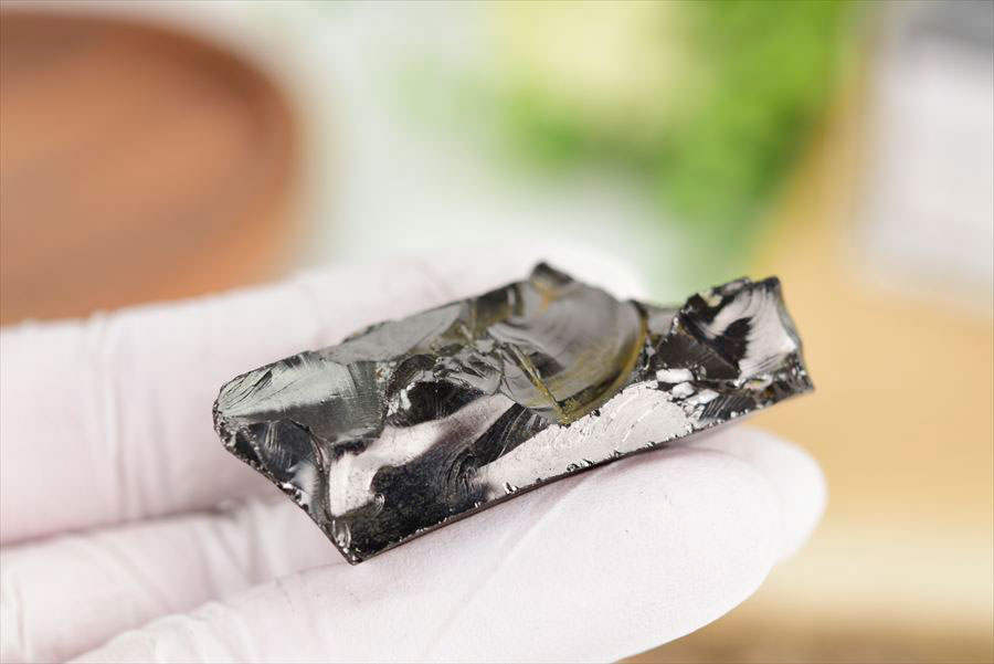 シュンガイト　エリートシュンガイト　ノーブルシュンガイト　シルバーシュンガイト　noble shungite　原石　電磁波　デトックス　浄化　天然石　パワーストーン