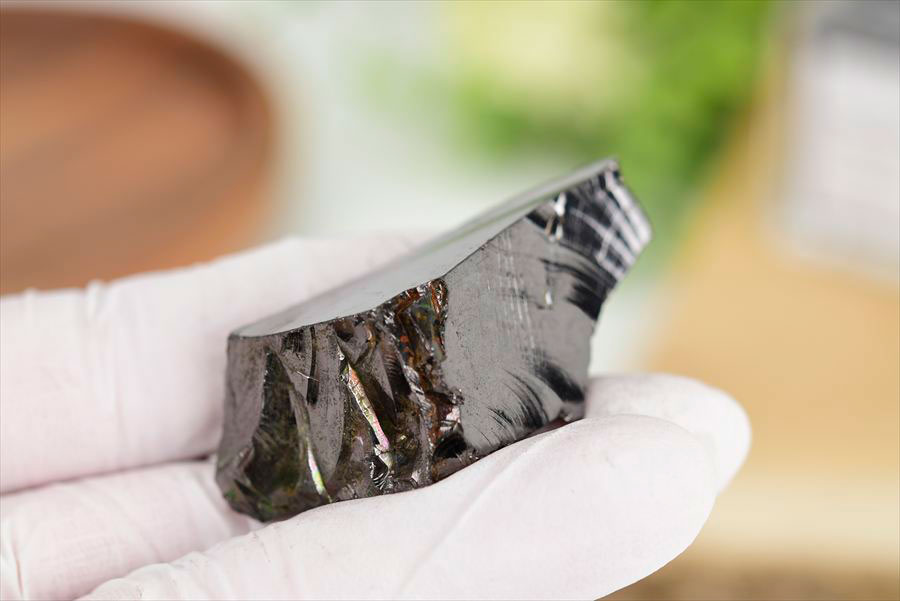 シュンガイト　エリートシュンガイト　ノーブルシュンガイト　シルバーシュンガイト　noble shungite　原石　電磁波　デトックス　浄化　天然石　パワーストーン