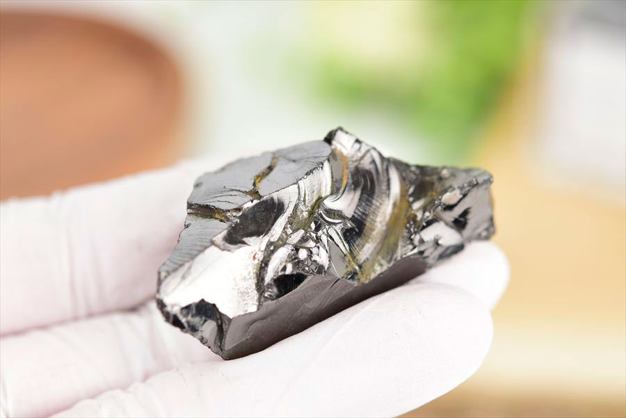 シュンガイト　エリートシュンガイト　ノーブルシュンガイト　シルバーシュンガイト　noble shungite　原石　電磁波　デトックス　浄化　天然石　パワーストーン