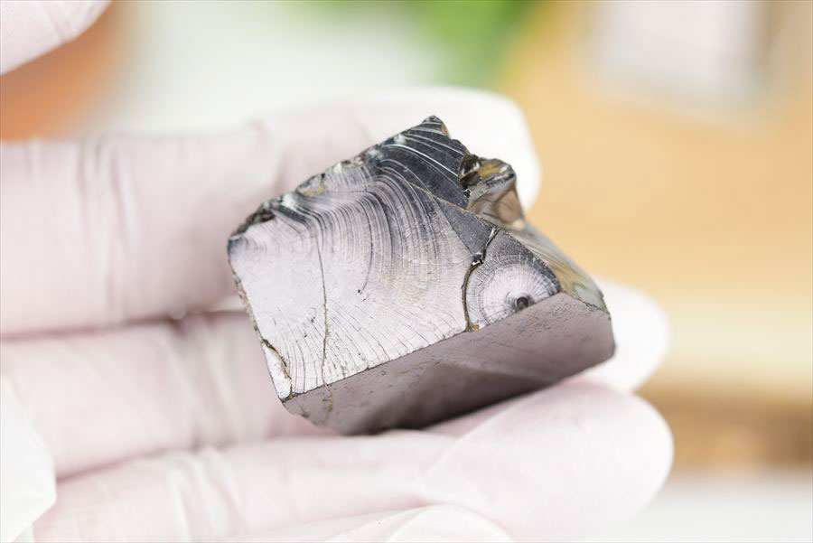 シュンガイト　エリートシュンガイト　ノーブルシュンガイト　シルバーシュンガイト　noble shungite　原石　電磁波　デトックス　浄化　天然石　パワーストーン