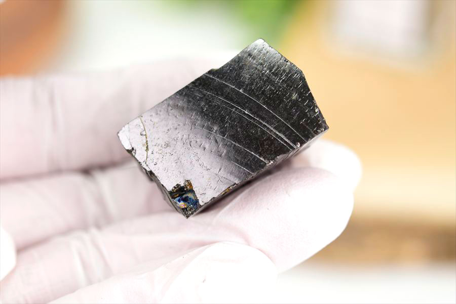 シュンガイト　エリートシュンガイト　ノーブルシュンガイト　シルバーシュンガイト　noble shungite　原石　電磁波　デトックス　浄化　天然石　パワーストーン