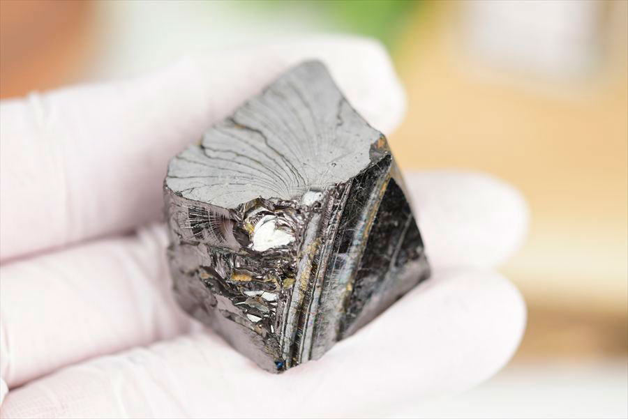 シュンガイト　エリートシュンガイト　ノーブルシュンガイト　シルバーシュンガイト　noble shungite　原石　電磁波　デトックス　浄化　天然石　パワーストーン