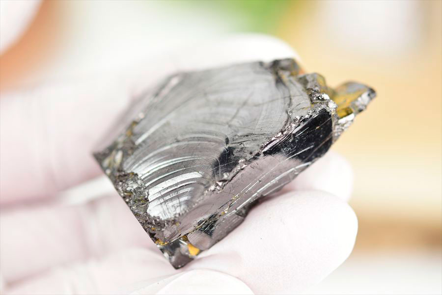 シュンガイト　エリートシュンガイト　ノーブルシュンガイト　シルバーシュンガイト　noble shungite　原石　電磁波　デトックス　浄化　天然石　パワーストーン