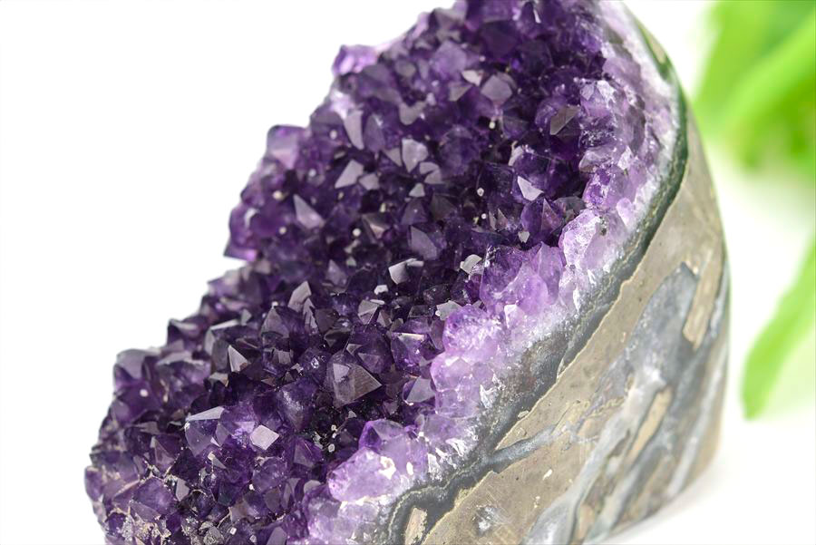 アメジスト　紫水晶　クラスター　原石　ウルグアイ産アメジスト　アルティガス　Artigas Uruguay　インテリア　浄化　置物　カットベース　天然石　パワーストーン