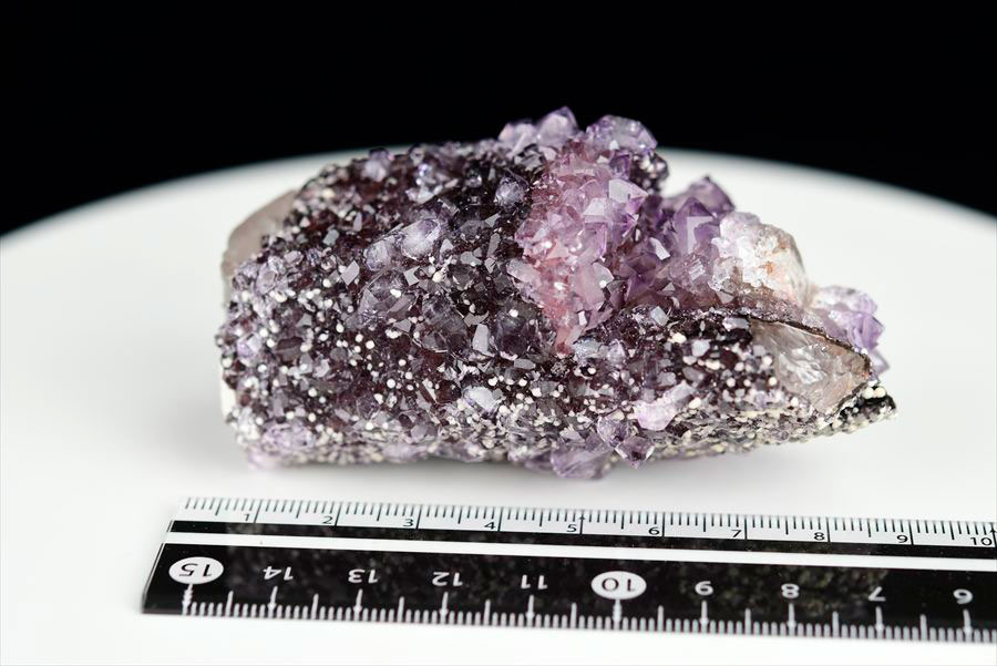 カルサイト 蛍光 ブラックアメジスト calcite covered amethyst アメジストコーティング 方解石 紫水晶 蛍光鉱物 ウルグアイ産