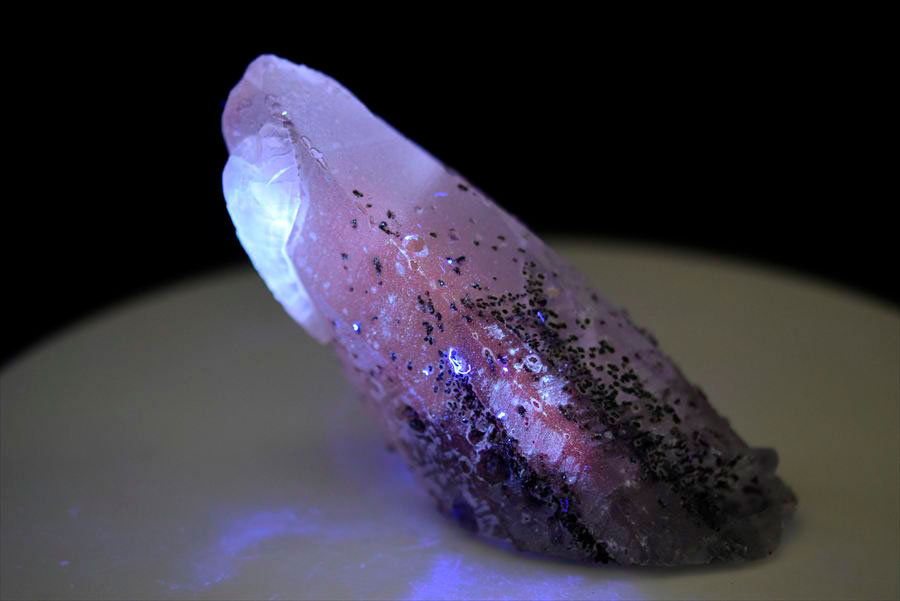 カルサイト 蛍光 アメジスト calcite amethyst ゲーサイト 方解石 紫水晶 蛍光鉱物 ウルグアイ産