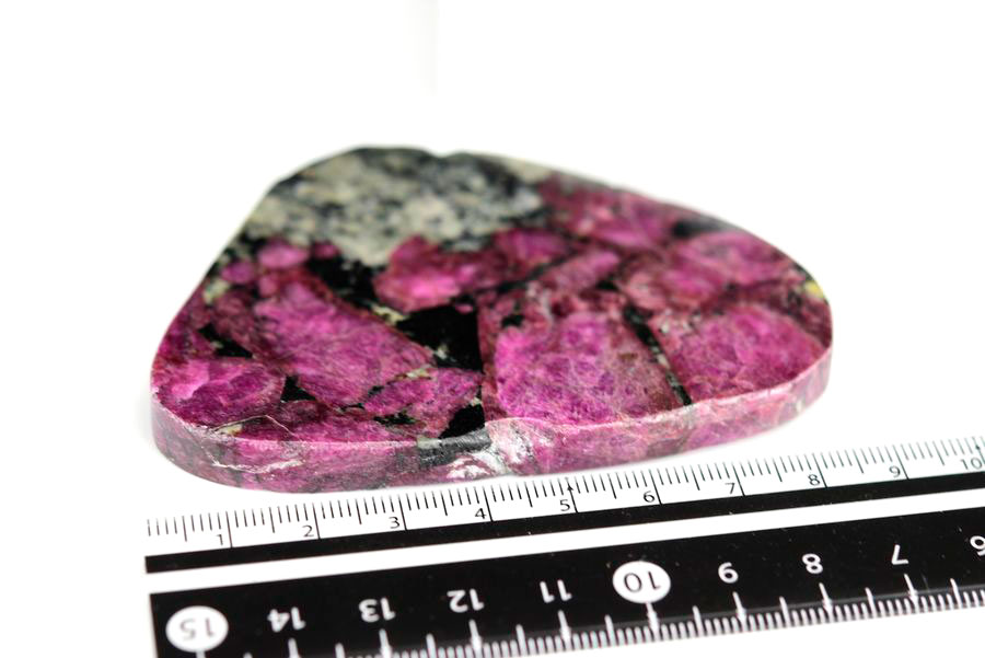 ロシア産　ユーディアライト　ユージアル石　Eudialyte　丸玉　置物　スフィア　天然石　パワーストーン