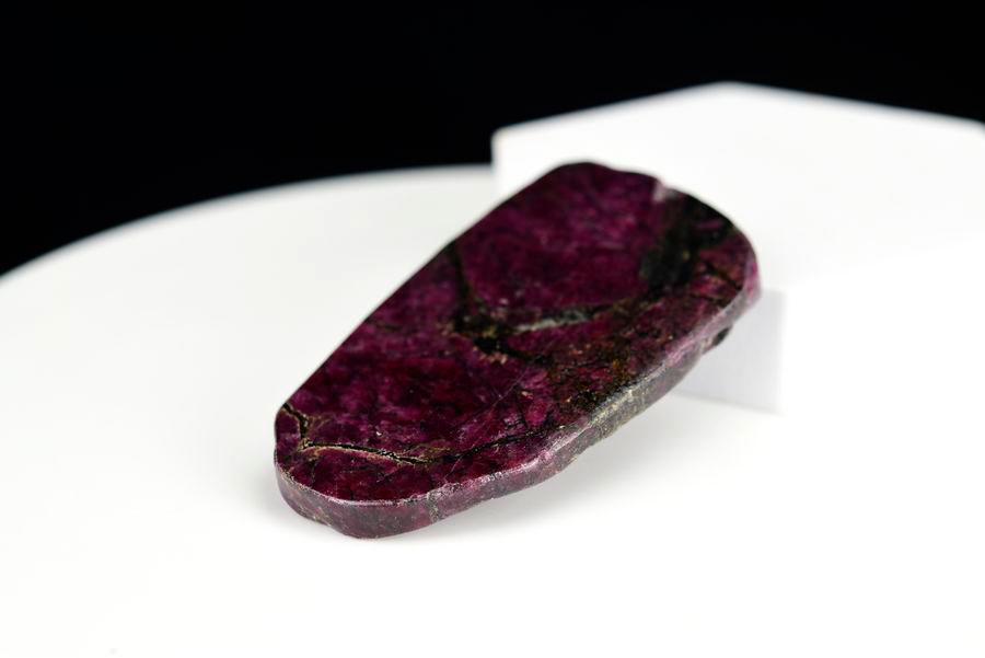 ロシア産　ユーディアライト　ユージアル石　Eudialyte　丸玉　置物　スフィア　天然石　パワーストーン