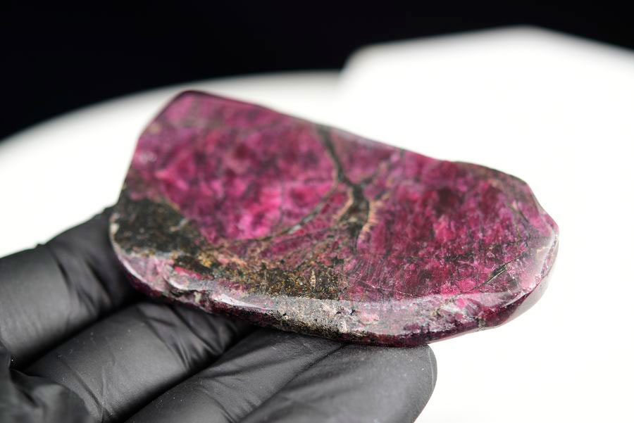 ロシア産　ユーディアライト　ユージアル石　Eudialyte　丸玉　置物　スフィア　天然石　パワーストーン