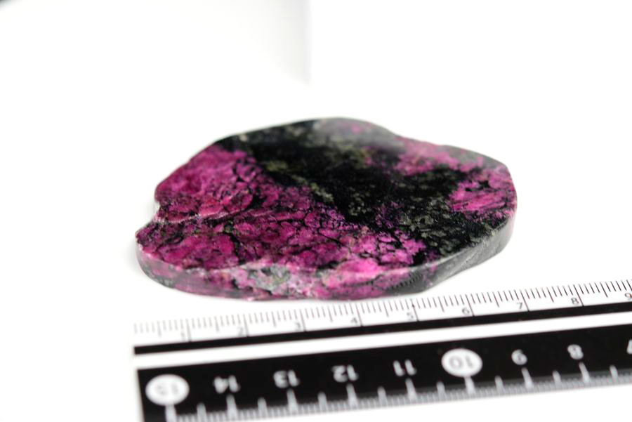 ロシア産　ユーディアライト　ユージアル石　Eudialyte　丸玉　置物　スフィア　天然石　パワーストーン