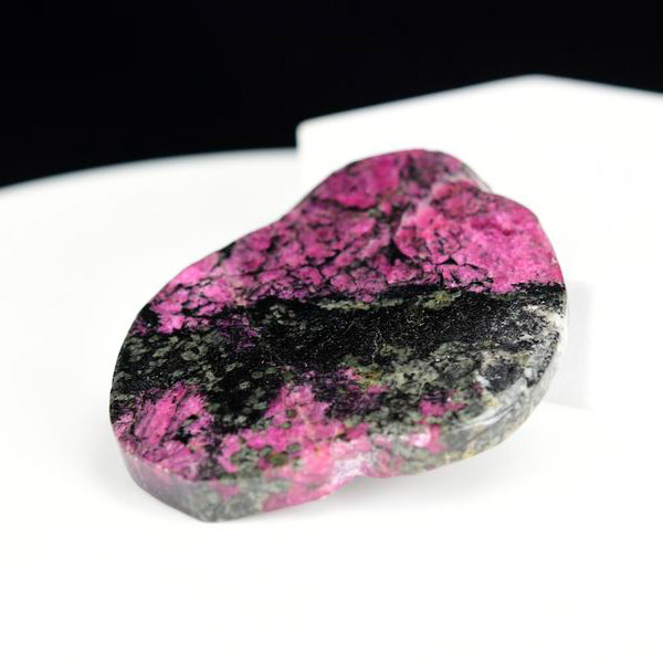 ロシア産　ユーディアライト　ユージアル石　Eudialyte　丸玉　置物　スフィア　天然石　パワーストーン