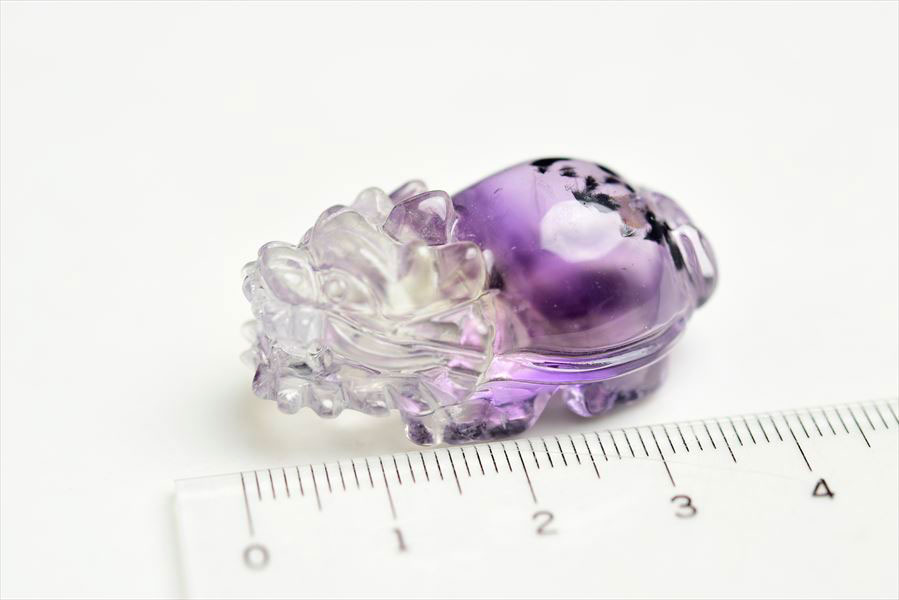 【0764】最高級　ロマネサイトインアメジスト　龍亀 トップクォリティ]ロマネサイトインアメジスト彫刻/アメトリン