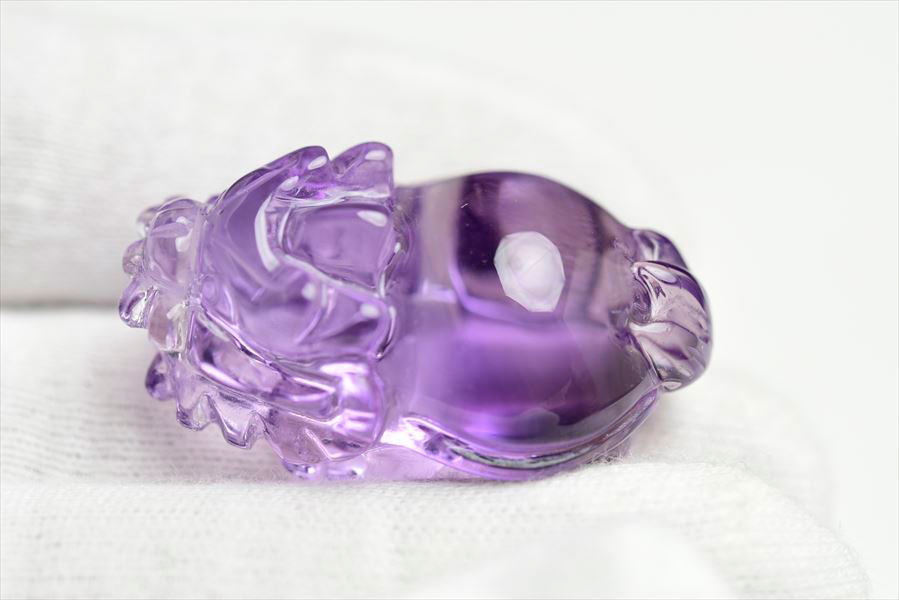 龍亀（ロングイ）アメジスト【約17.6g】 透明度抜群の紫水晶 正財運を高める 風水置物｜アメジスト置物