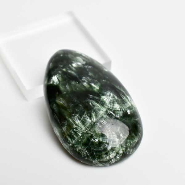 セラフィナイト　クリノクロア　seraphinite　ルース　カボション　タンブル　マクラメ　天然石　パワーストーン