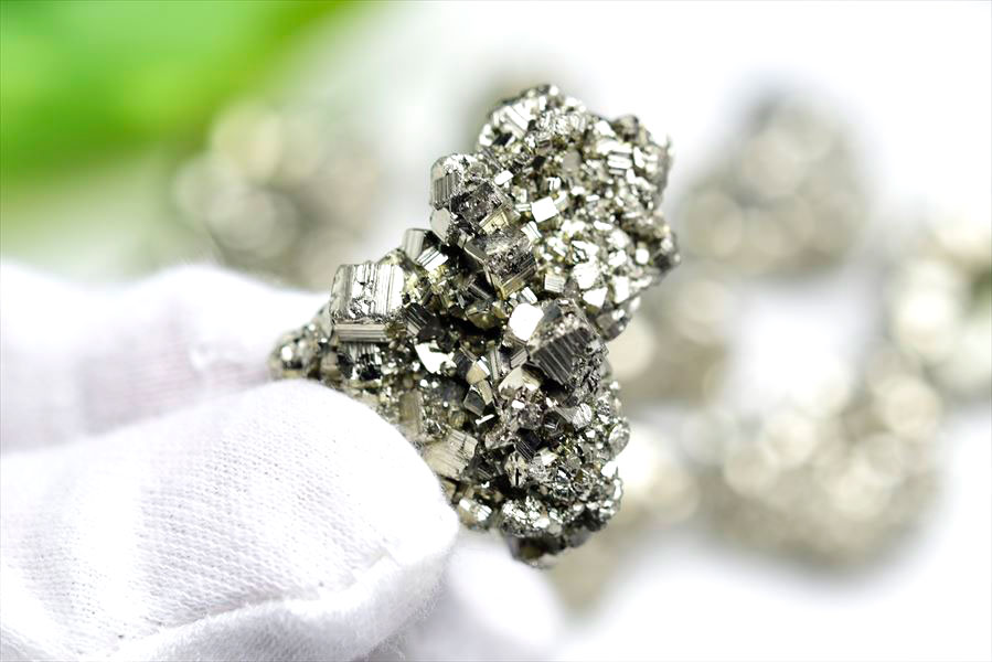 ペルー産　ワンサラ　パイライト　原石　クラスター　黄鉄鉱　Huanzala Huallanca Pyrite　天然石　パワーストーン