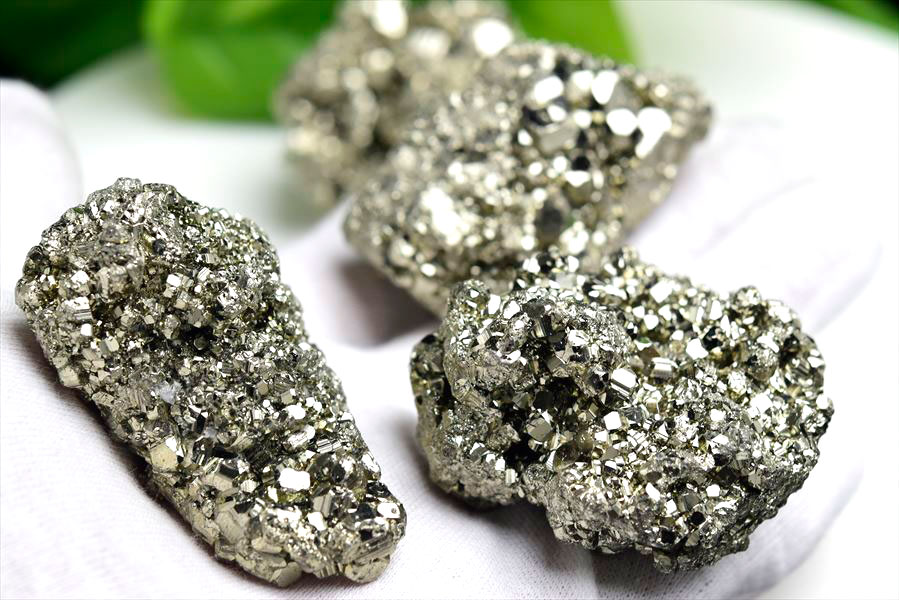 ペルー産　ワンサラ　パイライト　原石　クラスター　黄鉄鉱　Huanzala Huallanca Pyrite　天然石　パワーストーン