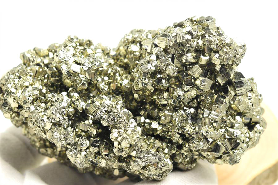 ペルー産　ワンサラ　パイライト　原石　クラスター　黄鉄鉱　Huanzala Huallanca Pyrite　天然石　パワーストーン